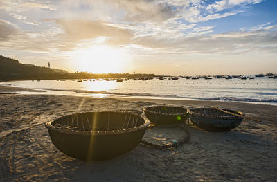 Traditional vietnamese basket rowing boats at the beach in da nang