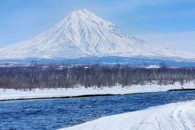 Koryaksky volcano on the kamchatka peninsula in the winter