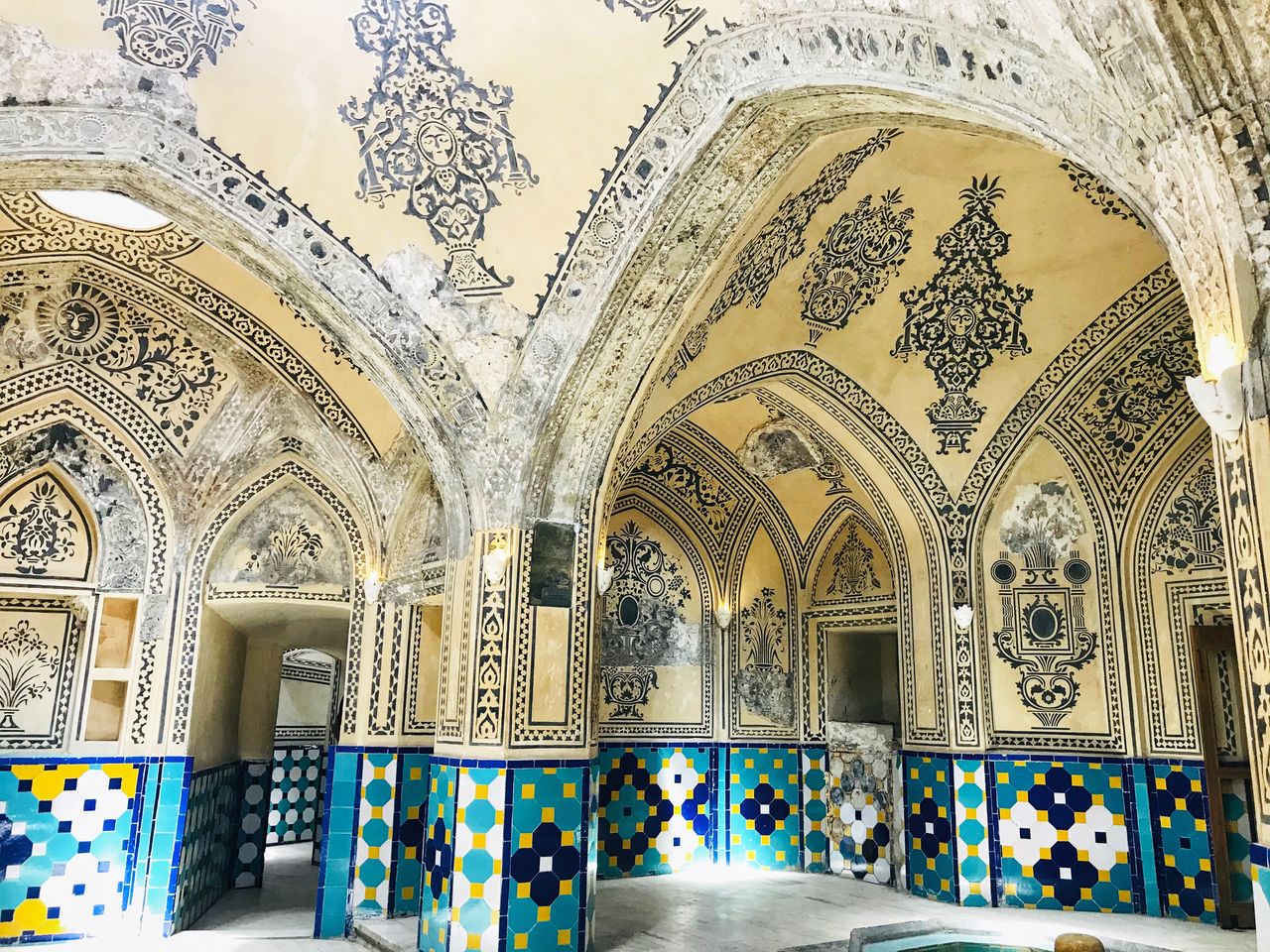 architecture, arch, built structure, indoors, building, ceiling, ornate, religion, pattern, art, travel destinations, belief, creativity, no people, spirituality, history, the past, place of worship, craft, flooring, mural, palace, multi colored, mosaic, decoration, painting