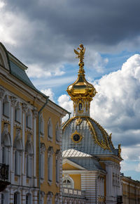 Peterhof palace against sky in city