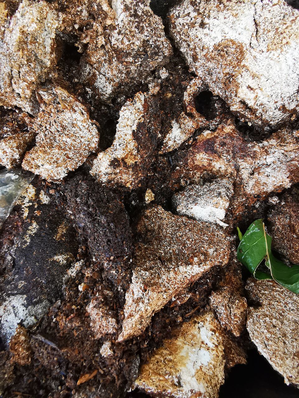 FULL FRAME SHOT OF BREAD WITH ROCKS