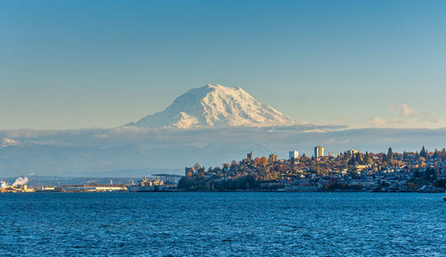 A view of the port of tacoma and mount rainier from ruston, washington.