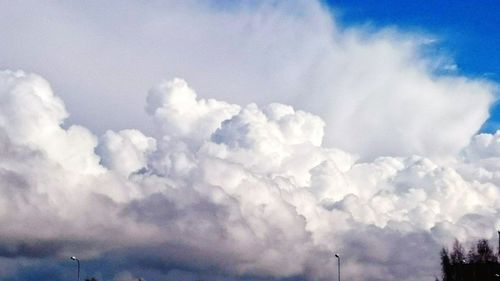 Low angle view of cloudy sky