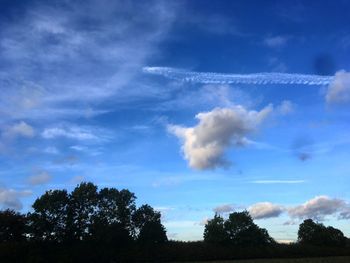 Low angle view of vapor trail in sky