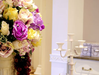 Close-up of rose bouquet in vase