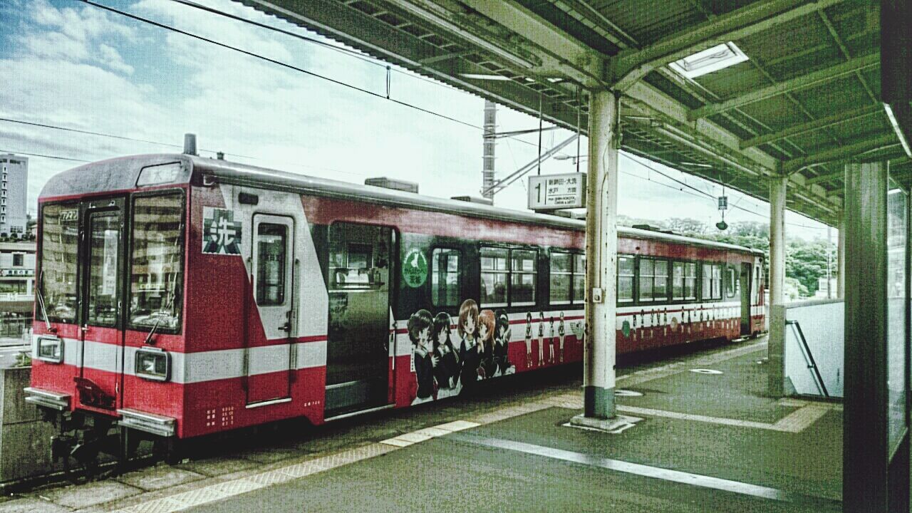 transportation, mode of transport, public transportation, rail transportation, train - vehicle, railroad station, architecture, built structure, railroad station platform, railroad track, passenger train, indoors, window, train, travel, sky, empty, land vehicle, day, no people