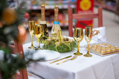 Table served for christmas dinner. christmas and new year holiday table setting. celebration