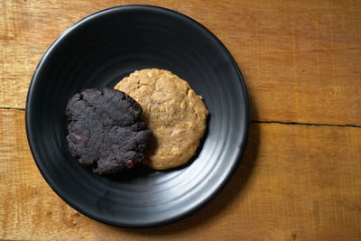 Directly above shot of ice cream in bowl on table