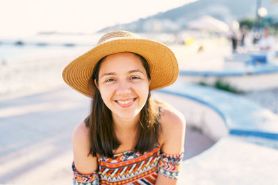 Portrait of a smiling young woman