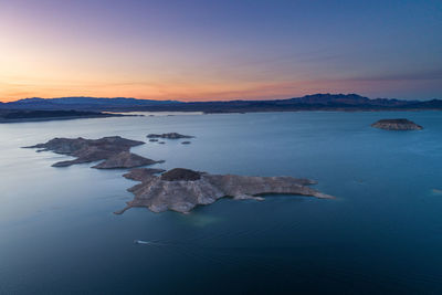 Lake mead in nevada. big boulder and little boulder islands, rock island in background. colorado 