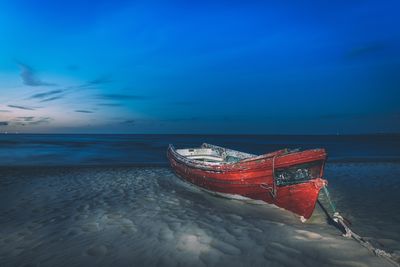 The stranded boat