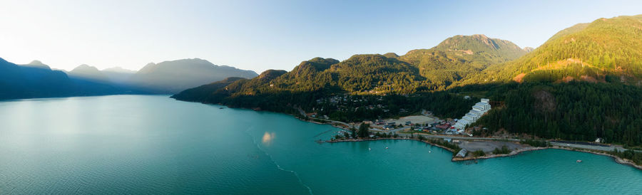 Panoramic view of lake and mountains against sky