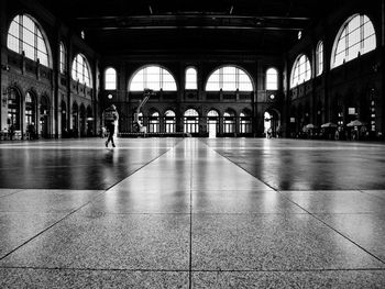 Interior of zurich hauptbahnhof