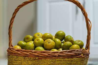 Close-up of apples in basket