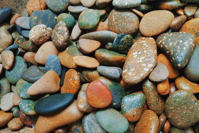 Rainbow pebbles