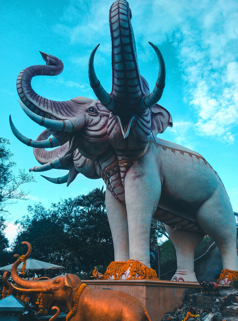 LOW ANGLE VIEW OF STATUE