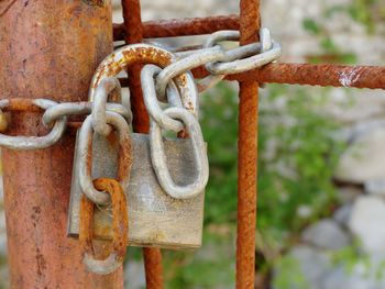 Close-up of rusty chain