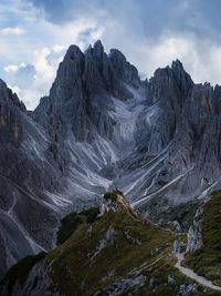 Cadini di misurina rocky mountains, dolomites, italy