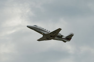 airplane