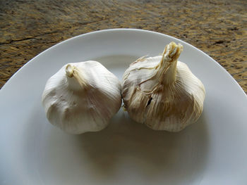 High angle view of garlic on table