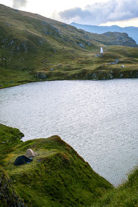 Sunrise on fagaras high mountain ridge. romanian mountain landscape with high peaks over 2200m