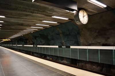 Railroad station platform