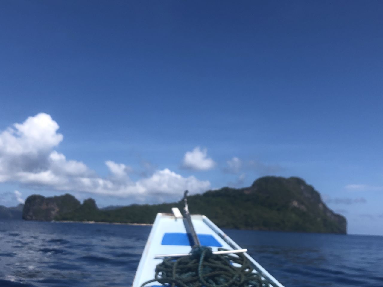 SAILBOATS IN SEA AGAINST SKY