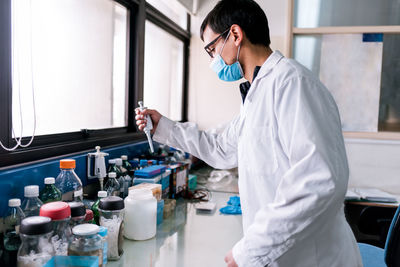 Male scientist working in the laboratory