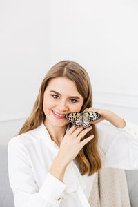 Portrait of a smiling young woman