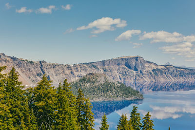 Landscape views of crater lake in oregon during the summer.