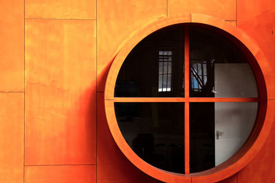 Ndsm amsterdam, exhibition space, orange   geometric shape