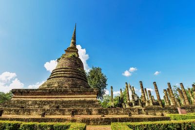Sukhothai historical park. in the past, sukhothai was thailand's capital is thriving. 