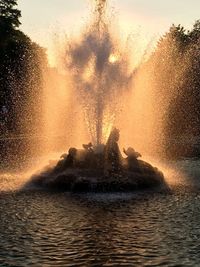 Waves splashing in water