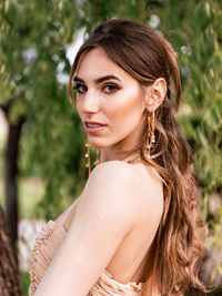 Portrait of smiling young woman