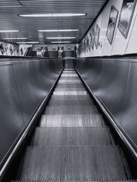 escalator