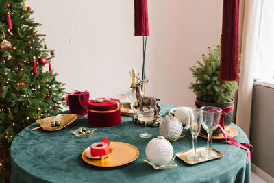 Beautiful table setting for christmas dinner