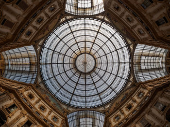 Low angle view of ceiling