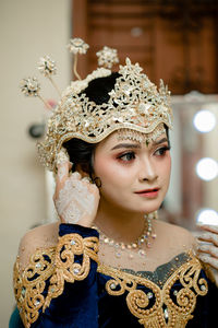 Javanese traditional clothes for weddings