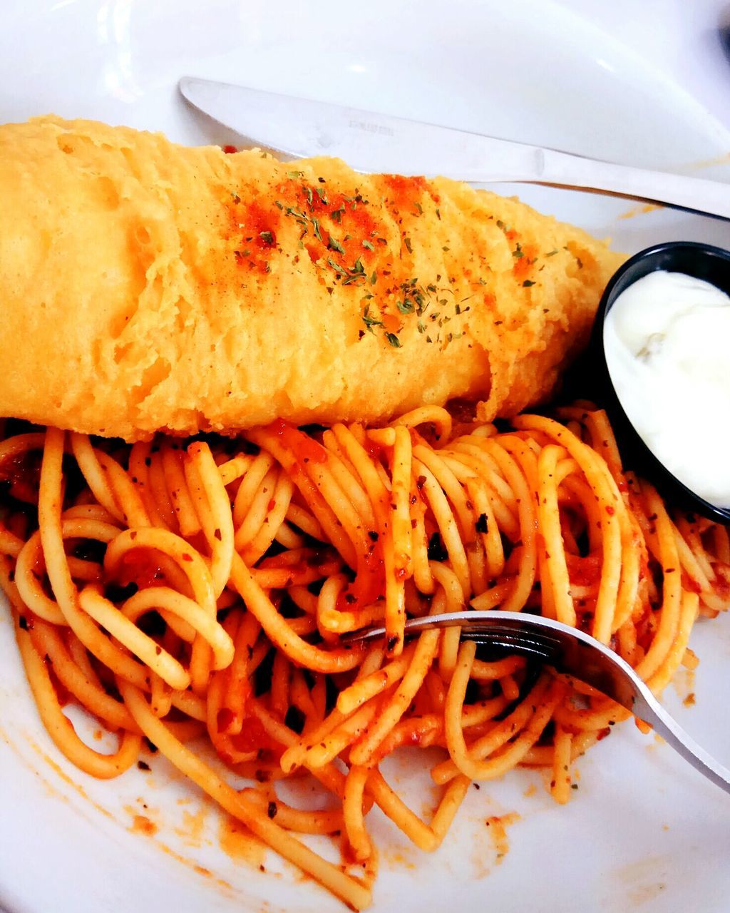 food, food and drink, ready-to-eat, plate, freshness, still life, indoors, eating utensil, kitchen utensil, bread, close-up, no people, healthy eating, serving size, pasta, wellbeing, italian food, fork, high angle view, meal, spaghetti, breakfast, crockery