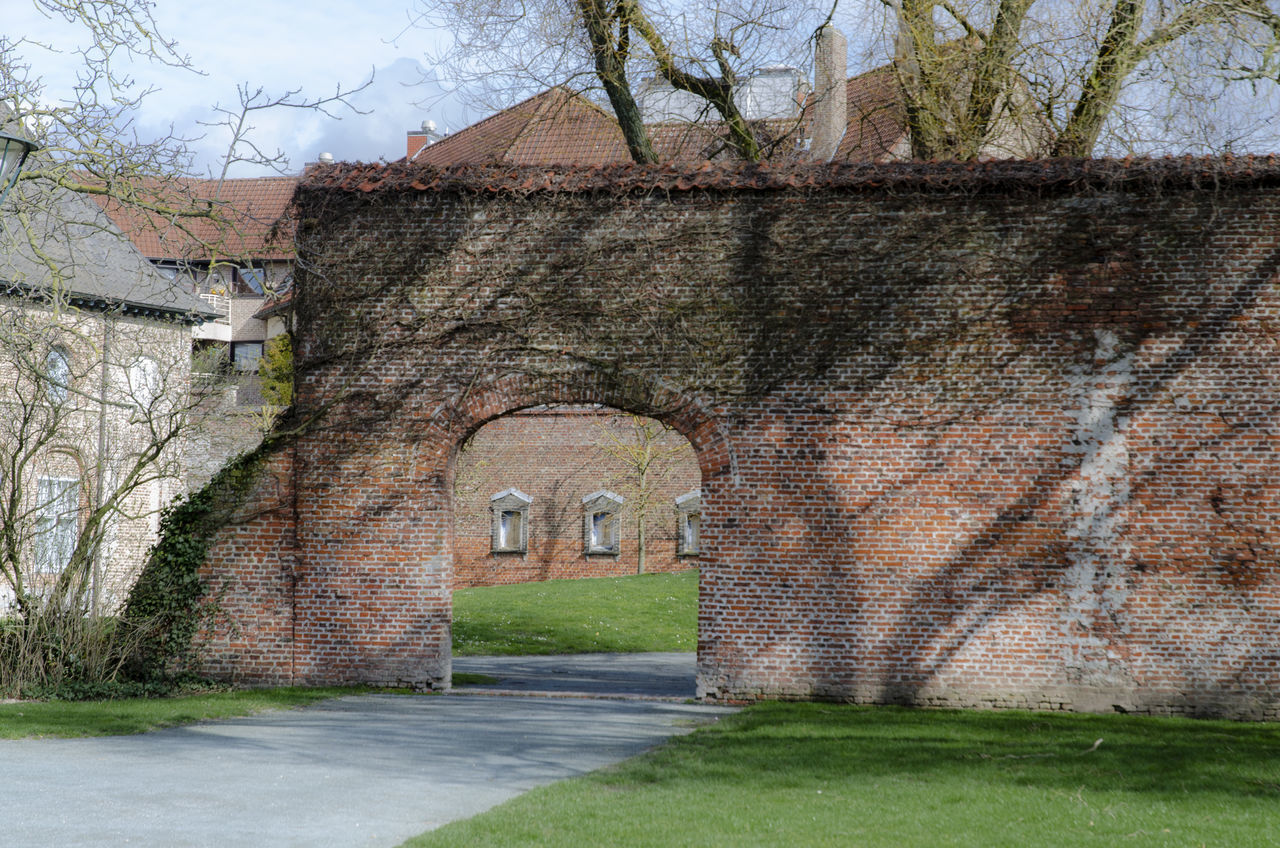 VIEW OF OLD BUILDING