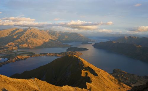 Wanaka from the top of mt roy 