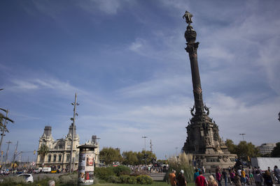 Statue of historic building against sky