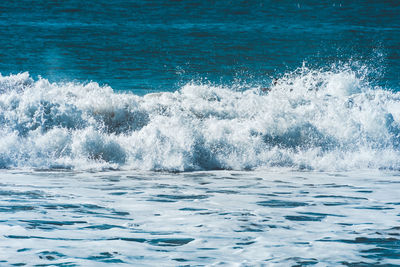 Wave splashing on shore