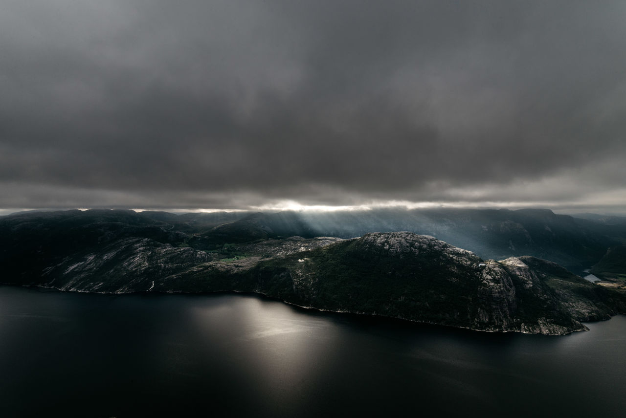 nature, beauty in nature, waterfront, scenics, tranquility, no people, outdoors, tranquil scene, sky, water, mountain, lake, iceberg, day