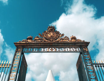 Low angle view of historical building against sky in veirsalle