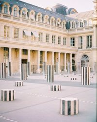 Buren columns 