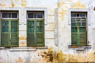 Windos of old and damaged house