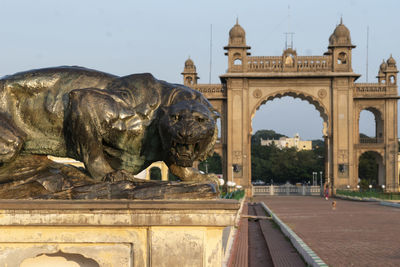 Picture of the entrance to the famous palace in mysore, india