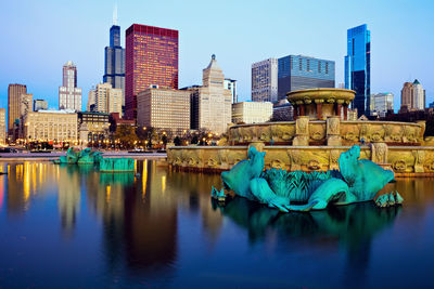 Chicago skyline and buckingham fountain