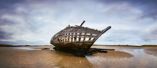 Bunbeg shipwreck, bad eddie, bunbeg, co. donegal, ireland, bad eddie wreck